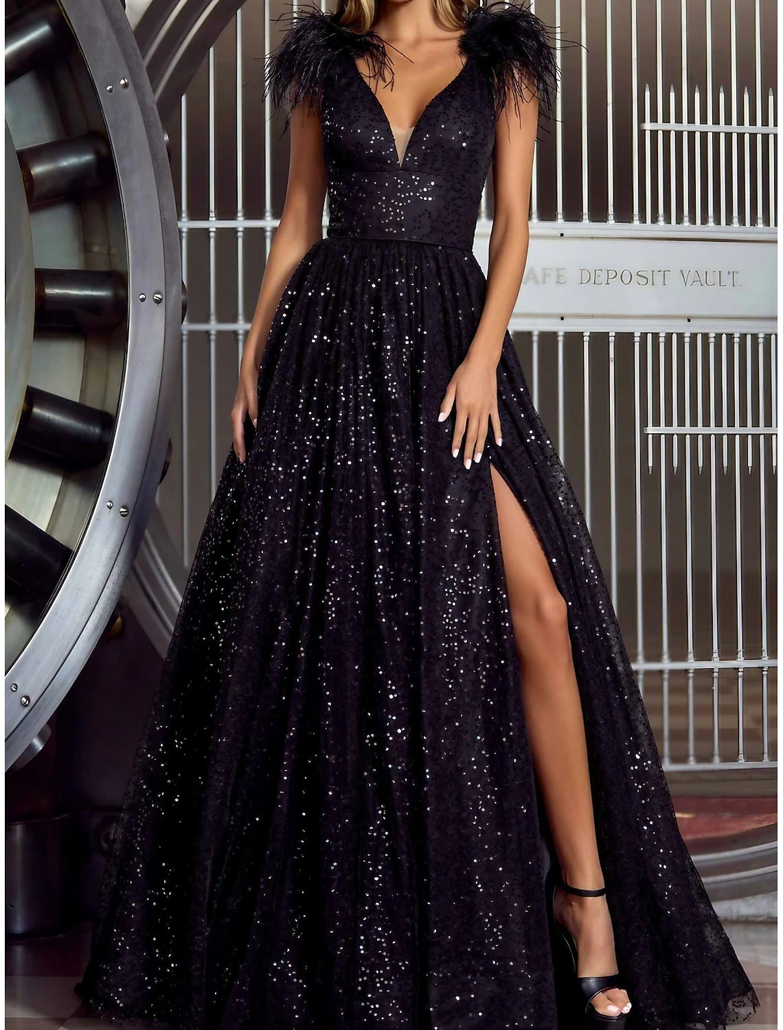 A-Line Evening Gown Elegant Dress Formal V Neck Sequined with Feather Sequin