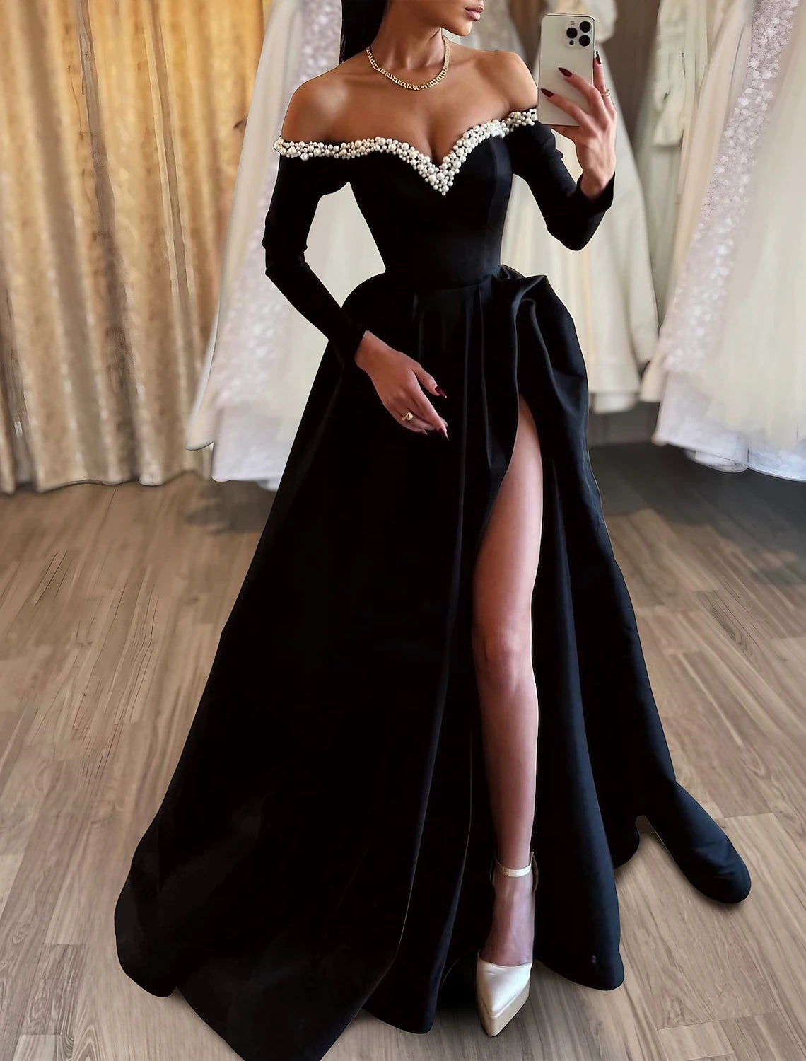 A-Line Evening Gown Formal Sweep / Brush Train Long Sleeve Off Shoulder Satin with Pearls Slit 