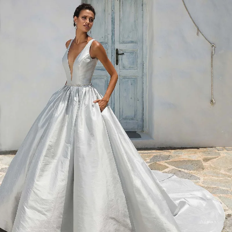 Online Wedding Dress #8970