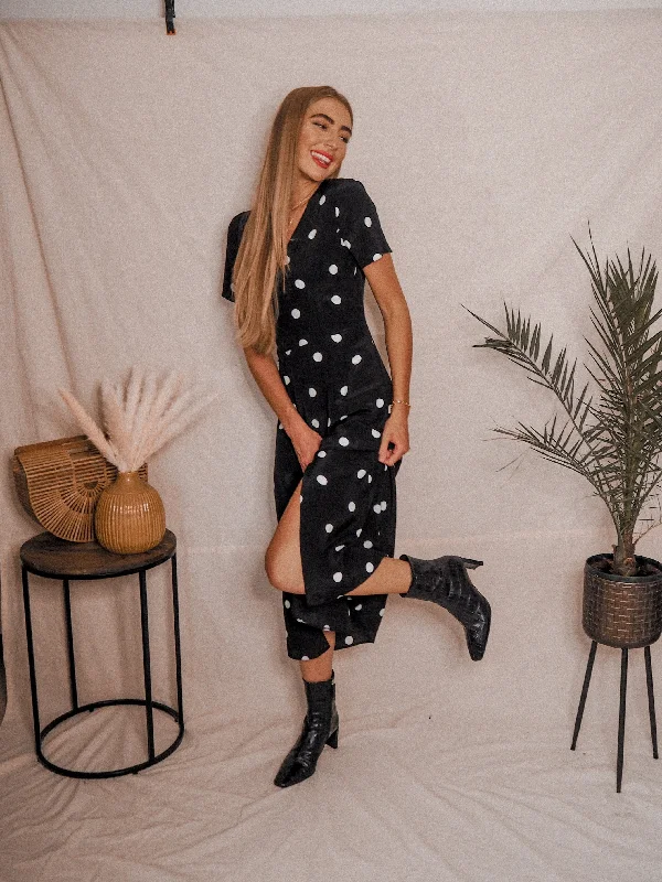 Winnie V Neck Midi Dress /  Mono Spot